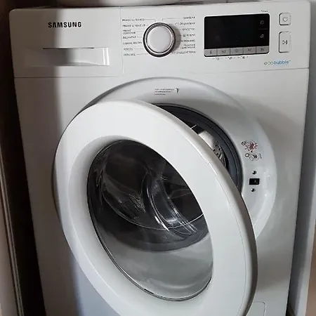 Marynarki Wojennej, Apartment *