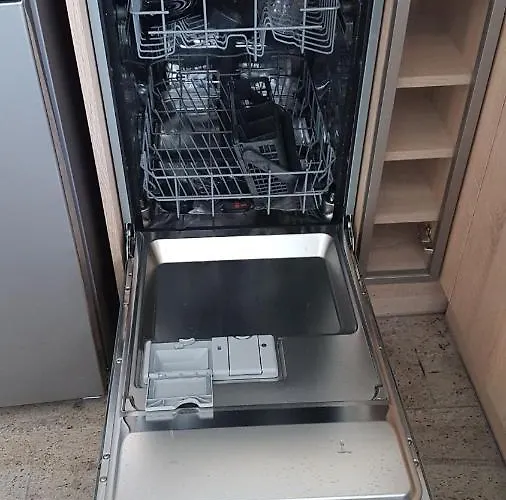 Marynarki Wojennej, *